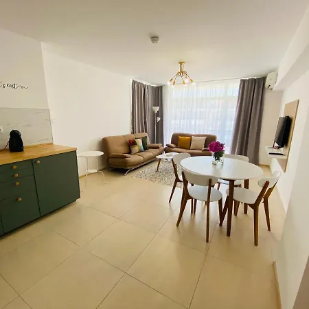 Modern Apartment In Closed Complex With A Pool * Slantschew brjag